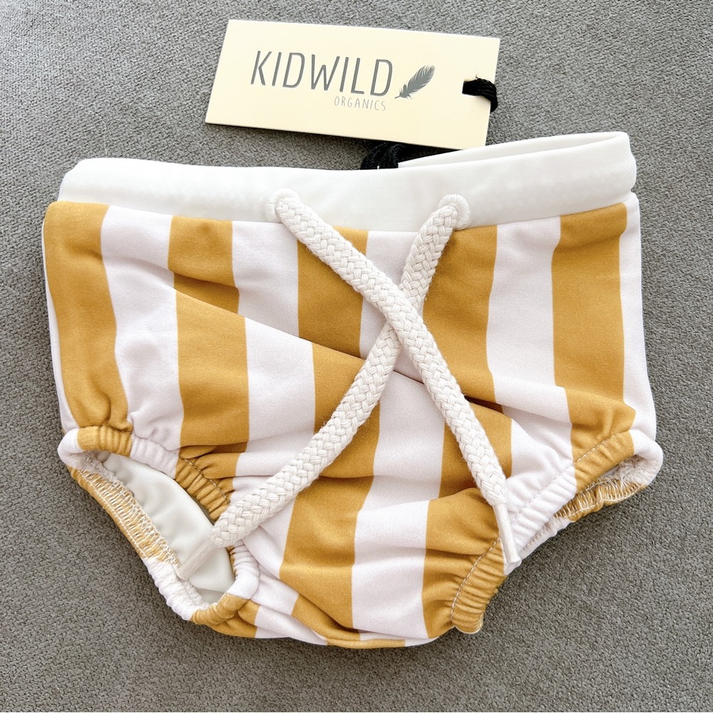 BNWT Swim bloomers SZ 0-6 months